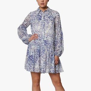 LAUNDRY BY SHELLI SAGAL